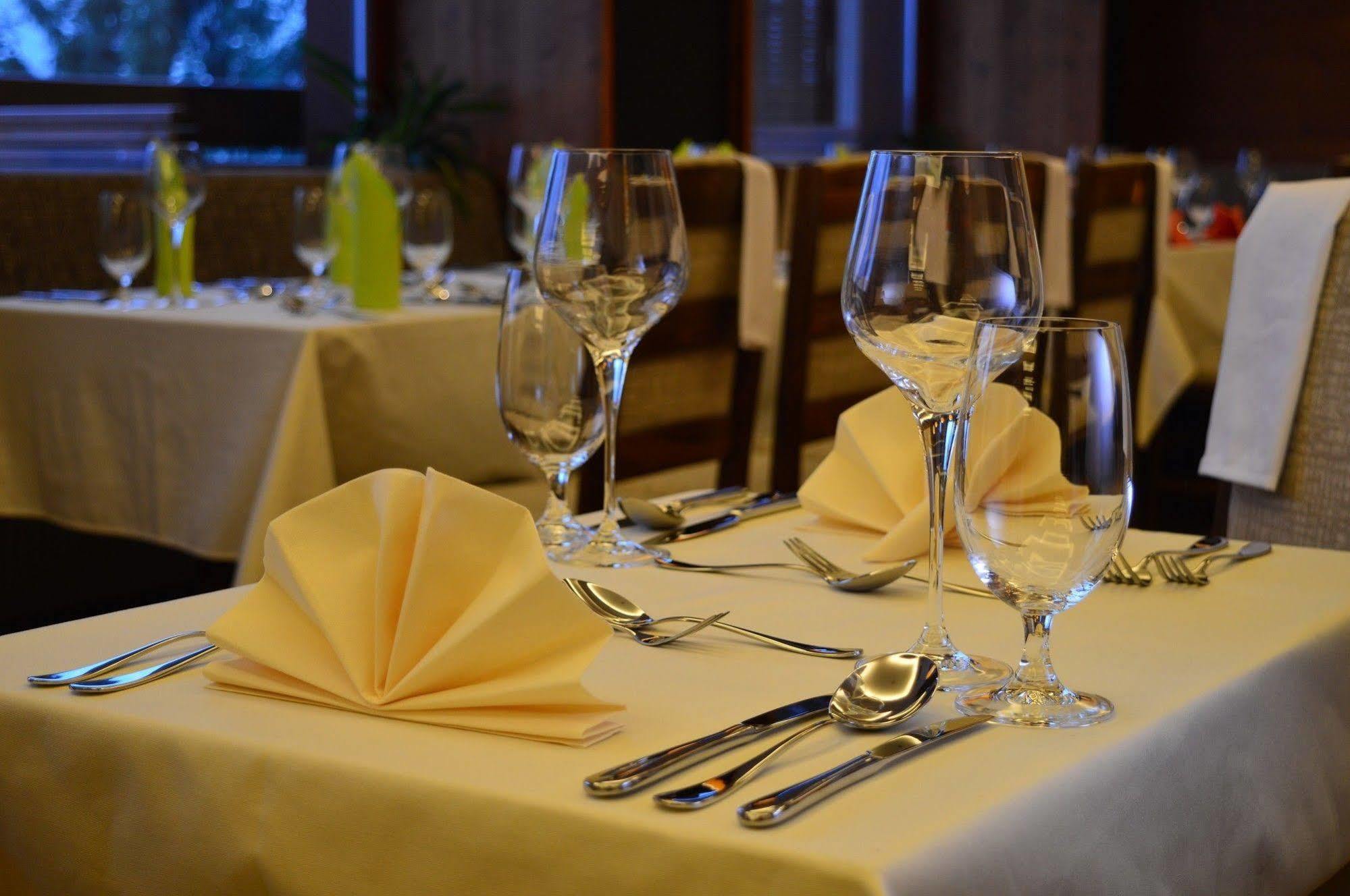 Hotel Adam Špindlerŭv Mlýn Luaran gambar